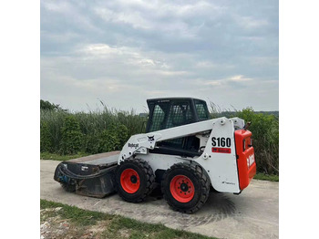 Liukuohjattu kuormaaja BOBCAT S160