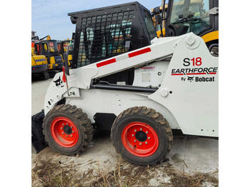 Liukuohjattu kuormaaja BOBCAT S16