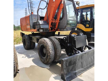 Kaivuri HITACHI ZX130W