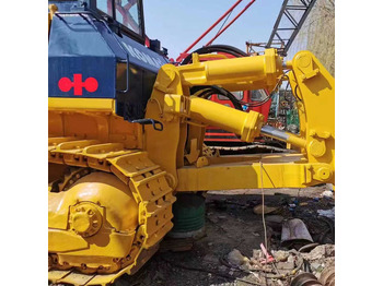 Puskutraktori KOMATSU
