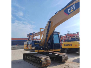 Telakaivukone CATERPILLAR 320D2