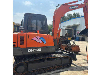 Kaivuri DOOSAN DH55