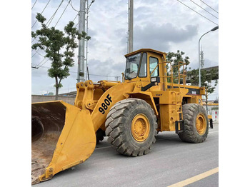 Pyöräkuormaaja CATERPILLAR 966E
