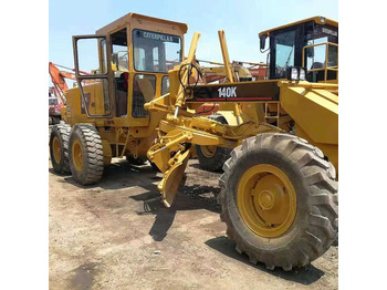 Tiehöylä CATERPILLAR 140K