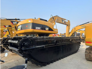 Kelluva kaivinkone CATERPILLAR 320C