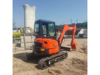 Minikuormaaja KUBOTA U27