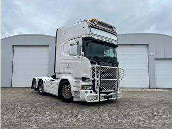 Vetopöytäauto SCANIA R 730