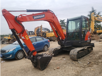 Telakaivukone DOOSAN DX60