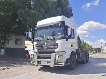Vetopöytäauto SHACMAN