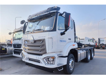 Vetopöytäauto SINOTRUK HOWO