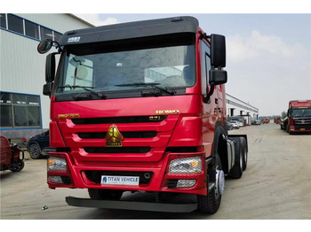 Vetopöytäauto SINOTRUK HOWO