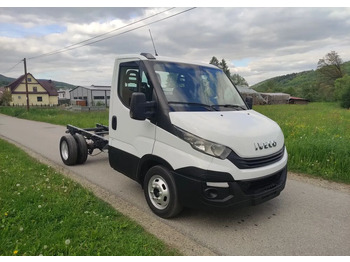 Kuorma-auto alusta IVECO Daily 35c14