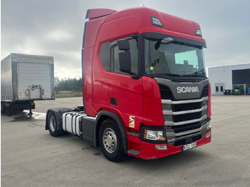 Vetopöytäauto SCANIA R 450
