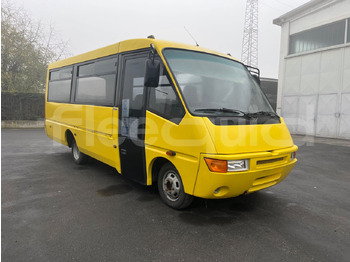 Koulubussi IVECO