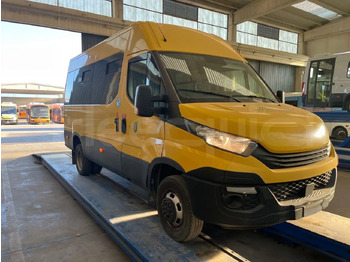 Koulubussi IVECO Daily