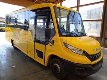 Koulubussi IVECO
