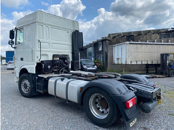 Vetopöytäauto DAF XF 510 SC mit Kipphydr.: kuva Vetopöytäauto DAF XF 510 SC mit Kipphydr.