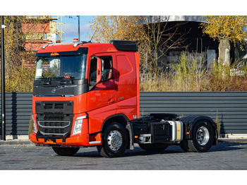 Vetopöytäauto VOLVO FH 500