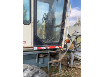 Tiehöylä TEREX TG 150: kuva Tiehöylä TEREX TG 150 Tiehöylä TEREX TG 150: kuva Tiehöylä TEREX TG 150