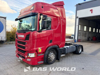 Vetopöytäauto SCANIA R 450