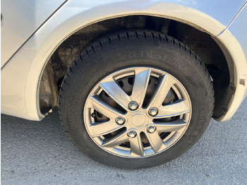 Henkilöauto Mitsubishi Colt 1.3 Airco: kuva Henkilöauto Mitsubishi Colt 1.3 Airco Henkilöauto Mitsubishi Colt 1.3 Airco: kuva Henkilöauto Mitsubishi Colt 1.3 Airco