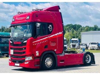 Vetopöytäauto SCANIA R 450