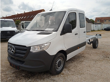 Avolava pakettiauto MERCEDES-BENZ