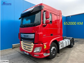 Vetopöytäauto DAF XF 480