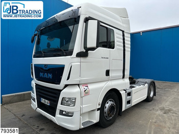 Vetopöytäauto MAN TGX 18.460