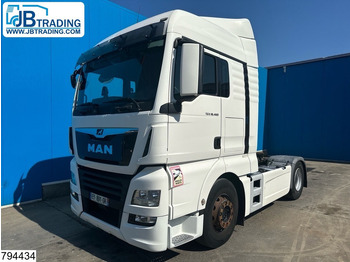 Vetopöytäauto MAN TGX 18.460