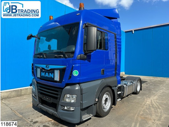 Vetopöytäauto MAN TGX 18.460