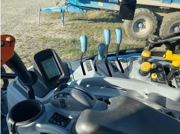 Traktori NEW HOLLAND T7.165S RANGE COMMAND S5: kuva Traktori NEW HOLLAND T7.165S RANGE COMMAND S5