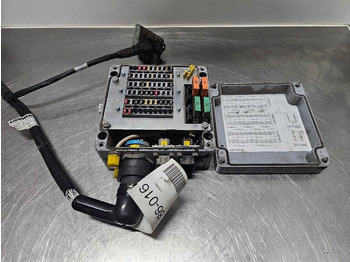 Sähköjärjestelmä LIEBHERR