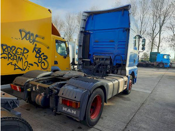 Vetopöytäauto MAN TGA 18.480: kuva Vetopöytäauto MAN TGA 18.480