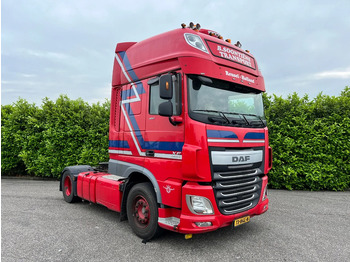 Vetopöytäauto DAF XF 460