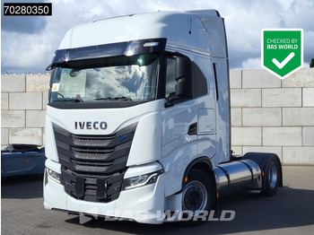 Vetopöytäauto IVECO S-WAY