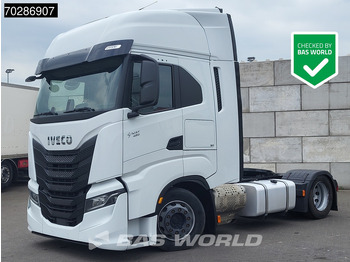 Vetopöytäauto IVECO S-WAY