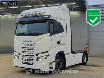 Vetopöytäauto IVECO S-WAY