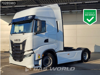 Vetopöytäauto IVECO S-WAY