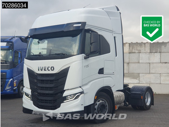 Vetopöytäauto IVECO S-WAY