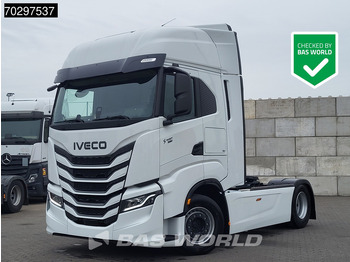 Vetopöytäauto IVECO S-WAY