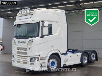 Vetopöytäauto SCANIA R 580