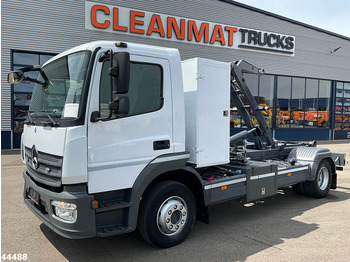 Koukkulava kuorma-auto MERCEDES-BENZ Atego 1218