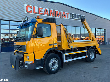 Nostovarsi-vaihtolavakuorma kuorma-auto VOLVO FM