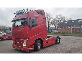 Vetopöytäauto VOLVO FH 500