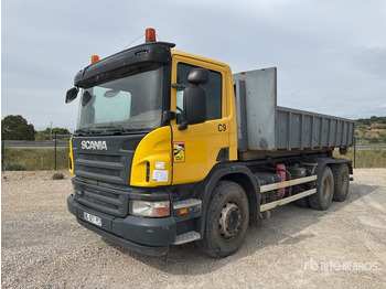 Koukkulava kuorma-auto SCANIA P 380