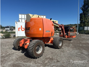 Puomilava JLG
