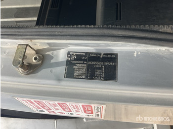 Roska-auto MERCEDES-BENZ