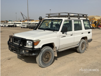 Maasturi/ Katumaasturi TOYOTA Land Cruiser