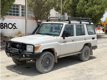 Maasturi/ Katumaasturi TOYOTA Land Cruiser